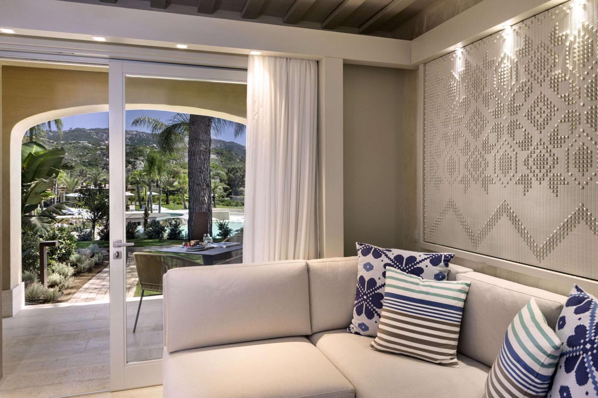 7pines Sardinia - A Destination By Hyatt 5* Baja Sardinia