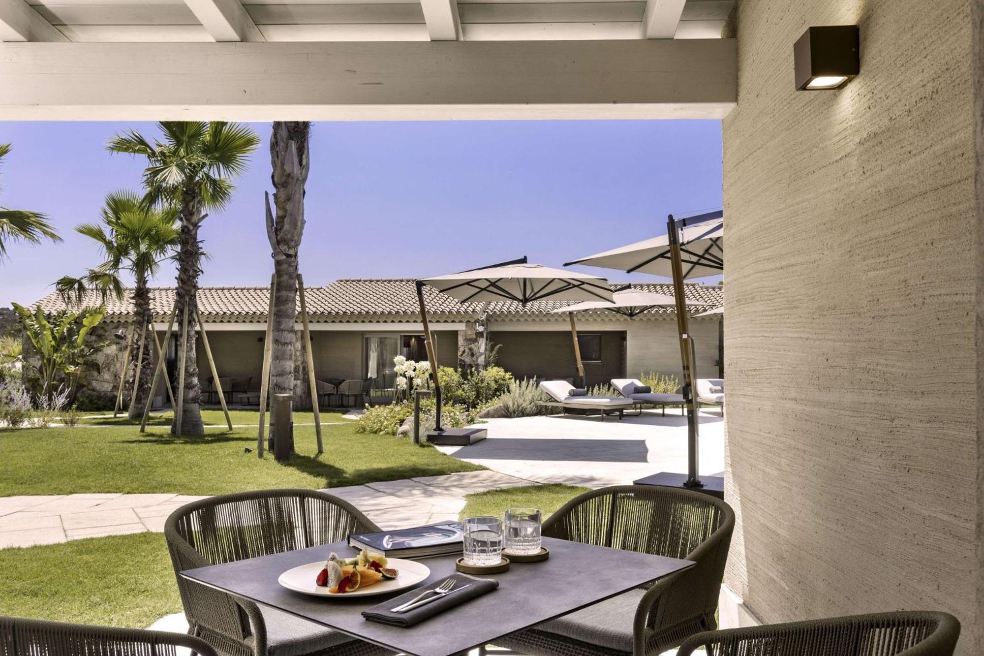 7pines Sardinia - A Destination By Hyatt 5* Baja Sardinia